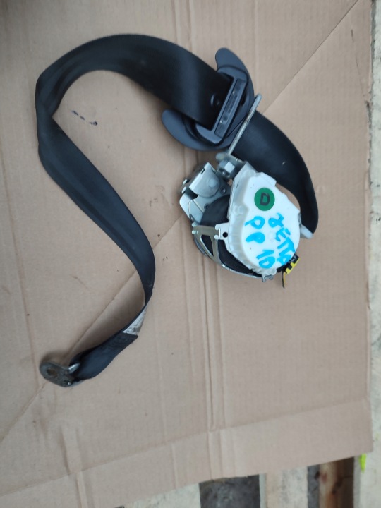 Gurten Sicherheits rechts vorne VW JETTA VI 5C LIFT 5C6857706B