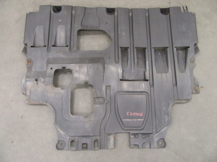 cover below engine cover chassis Mazda 3 BL Diesel