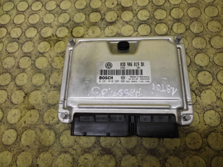VW PASSAT B5 1.9 TDI control unit of the engine 0281010305