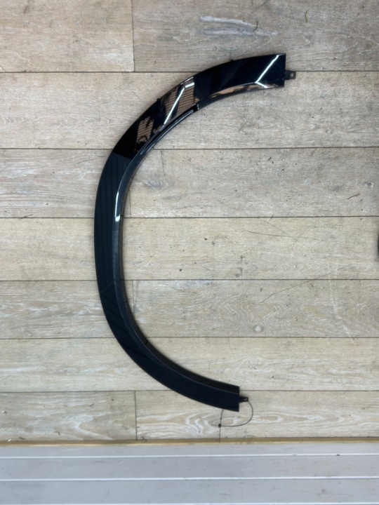 Zierleiste POSZERZENIE des Kotflügels links vorne BMW X7 G07 105034-20