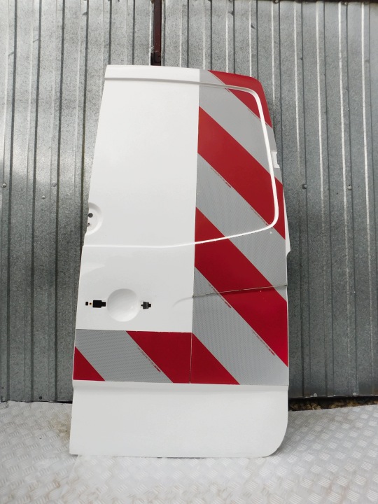 dvere zadok zadné pravé niskie Sprinter 906 VW Crafter 06-17 r Biale