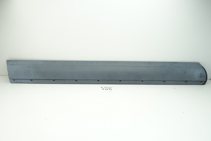 moulding door left front PORSCHE CAYENNE 7L5