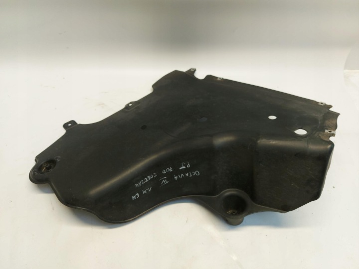 Skoda Octavia IV 5E3 Berline Couverture tablier moteur Pare choc Inférieur Arrière Droit 5E3825521A
