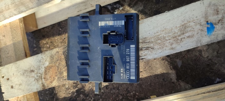 Unité de contrôle Module Lumières AUDI A4 B6 8E0907279