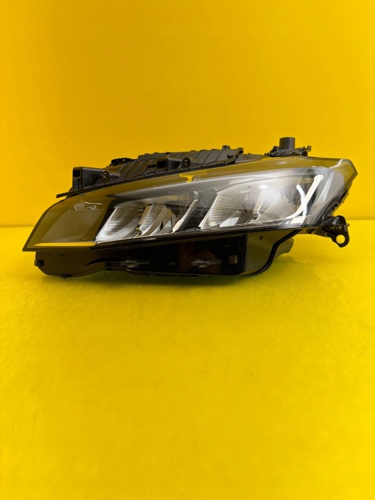 far lijeva prednja Peugeot 308 III T10 P5 Led 2021- 9851673380
