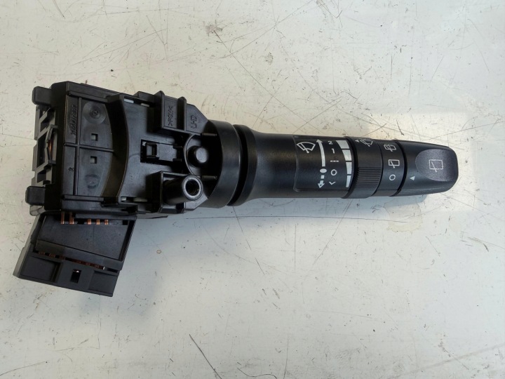 HYUNDAI I20 and switch MANETKA of wipers 93420-1J110 2008-12R