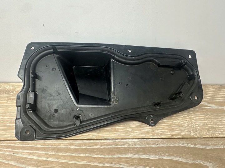 other czesci komory of the engine BMW 3 (F30, F80) 7232822