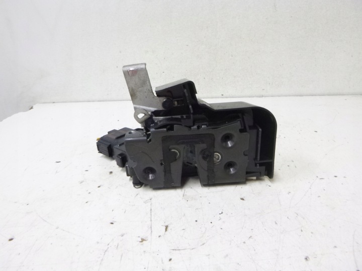 de la Serrure Portière Arrière Gauche Ford Focus II Hb 5D 07r.