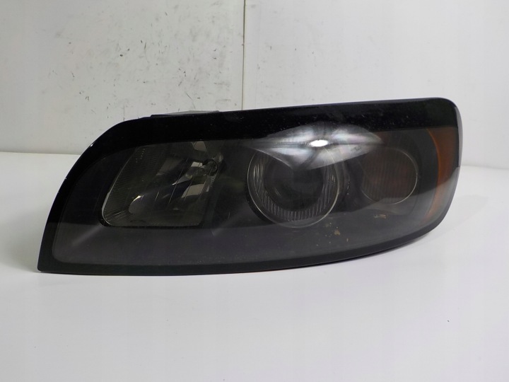 VOLVO C30 light left front front UK
