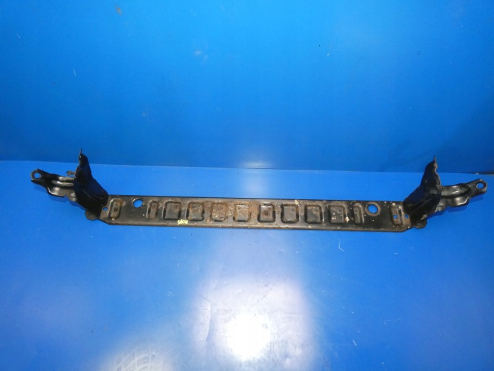 VOLVO S60 II V60 Halter Strebe unter Kühler vorne