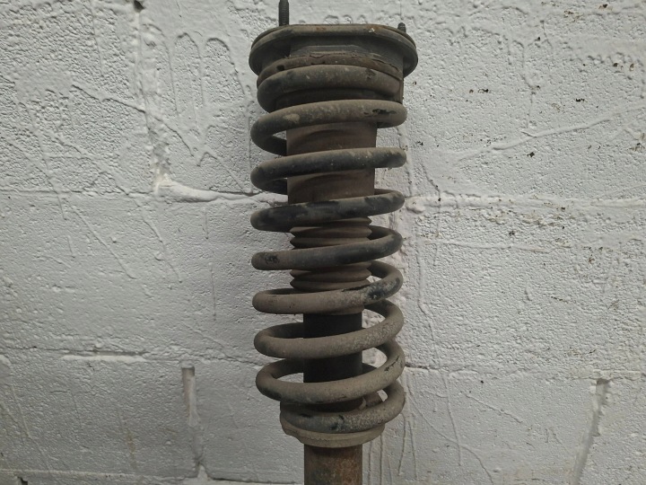 Front shock absorber with Mercedes-Benz R W251 spring 9