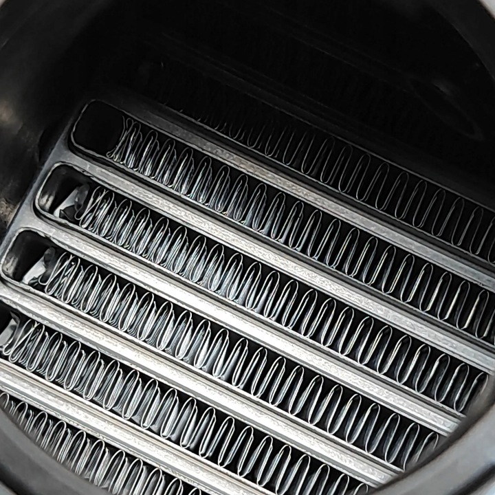 VW T-ROC A11 vahejahuti radiaator 2023 7