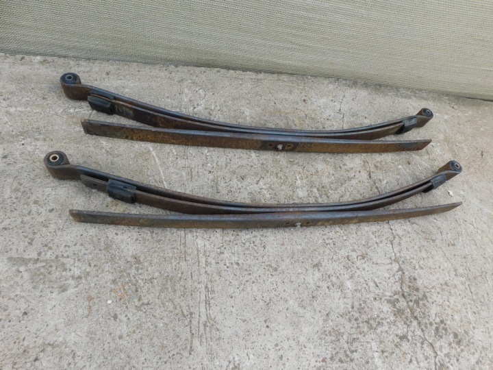 Resory rear part potrojne komplet blizniak Mercedes Sprinter VW LT 46 1995-2006