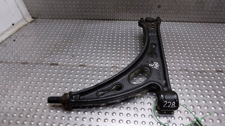 Querlenker rechts vorne 1K0407153G AUDI A3 8P TOURAN und GOLF V LEON II OCTAVIA II