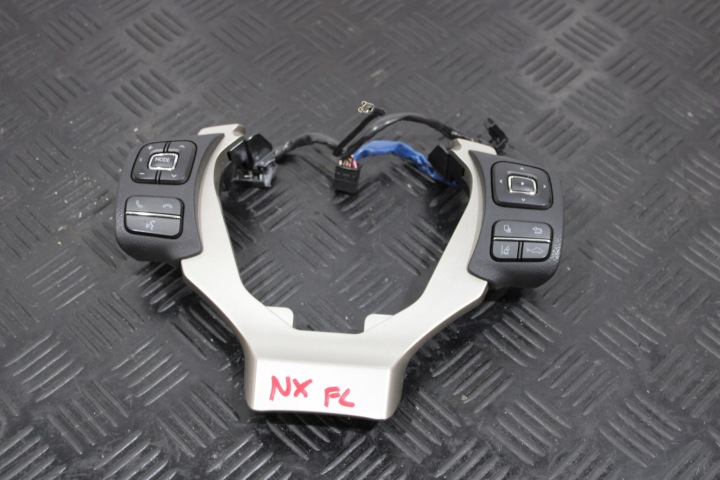 MULTIFUNKCJA Volant LEXUS NX 300H LIFT