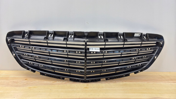 MERCEDES C-KLASA W205 Grill Kühlergrill SZKIELET Versteifung A2058802683 4G/505