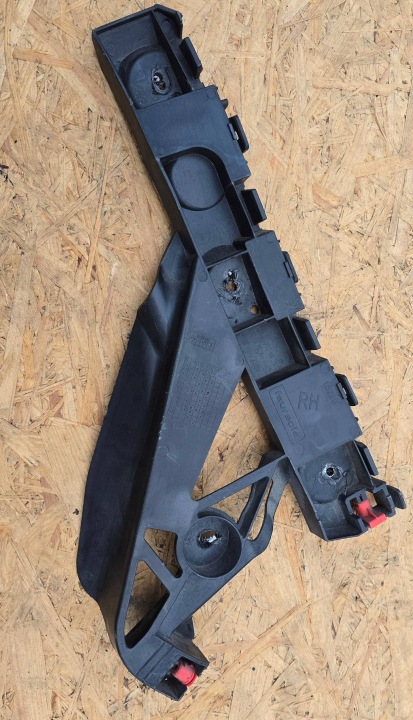 support bracket holder of a bumper right rear part Opel Zafira C 13300740
