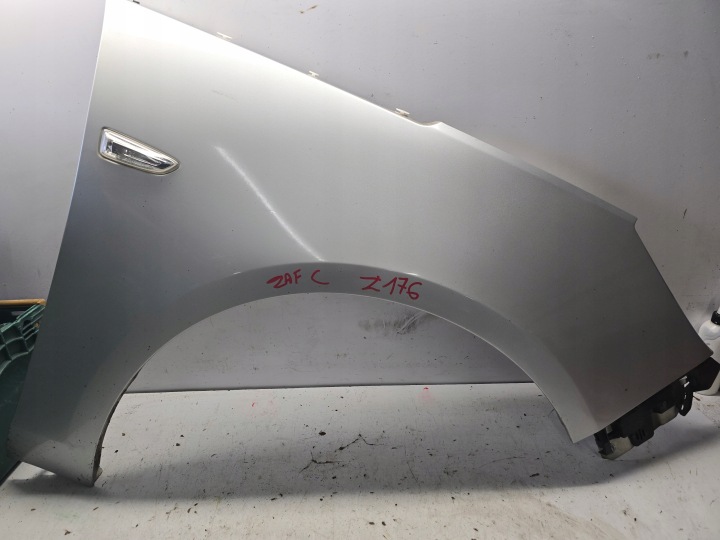 OPEL ZAFIRA C TOURER Kotflügel rechts vorne vorne Z176 SREBRNY