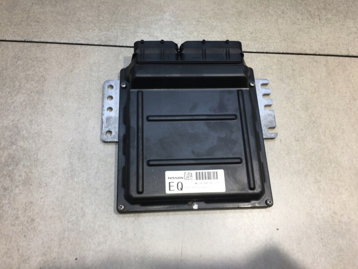 control unit of the engine NISSAN MURANO and Z50 3.5 V6 MEC31-141