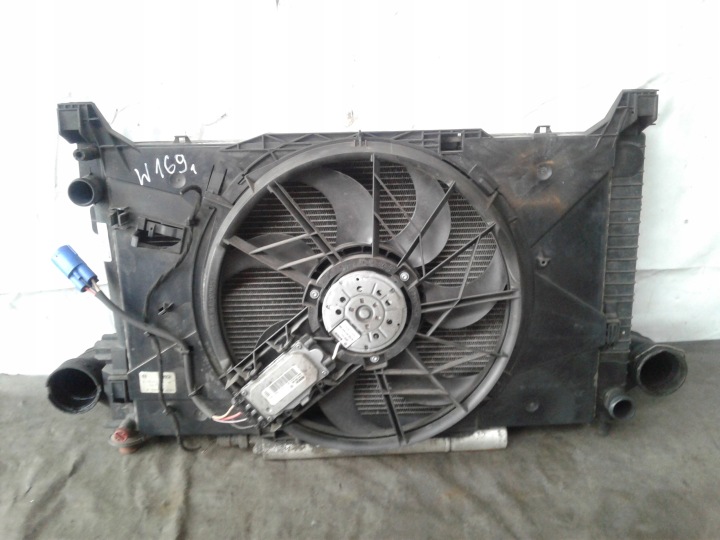 Kühler Lüfter kpl 0130303944 Mercedes W169