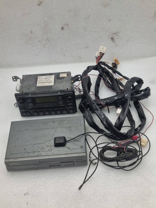 Radio Fabryczne CD Navi Komplet Toyota Previa II 0860000958 0866200850