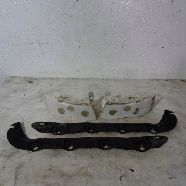SUBARU LEGACY supporti Paraurti posteriore
