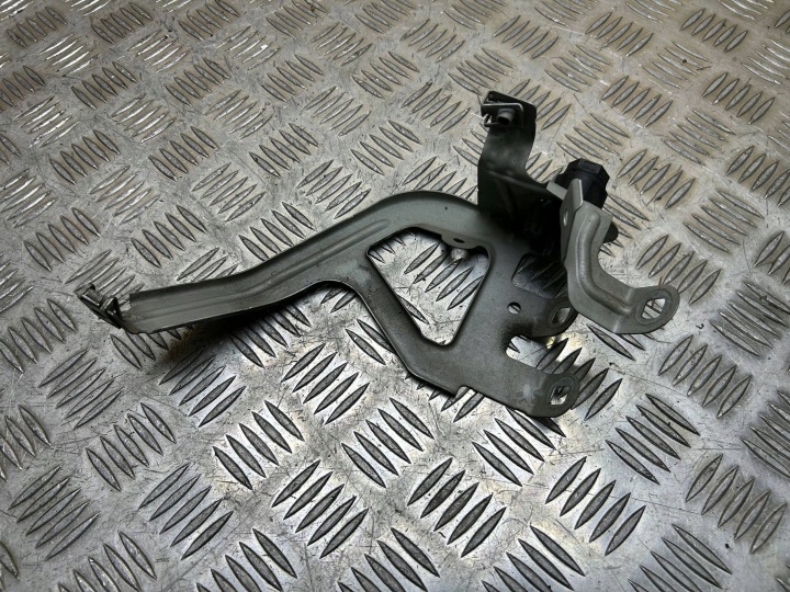 Halter Halter des Kotflügels Odboj BMW 5 F10 F11 2013 7183752 Titansilber