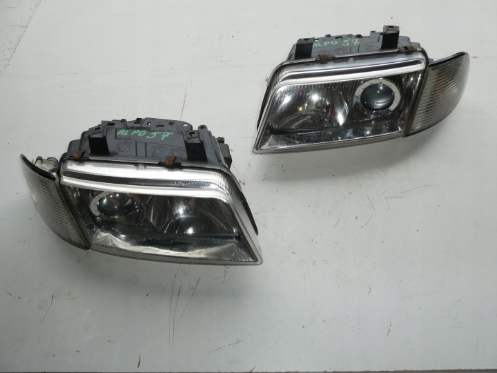 LICHT LEUCHTE VORNE LINKS RECHTS AUDI A3 8P