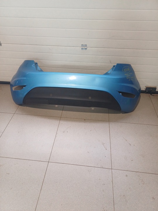 nárazník zadok zadný FORD FIESTA MK7 2X PDC 8A61-17K823