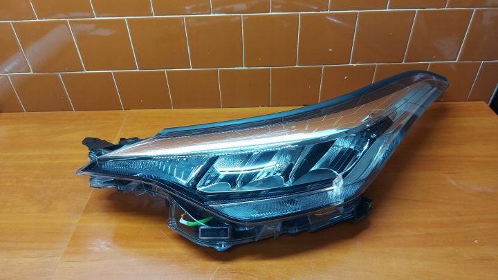 REFLEKTOR Licht links links vorne TOYOTA CHR C-HR 19- LIFT