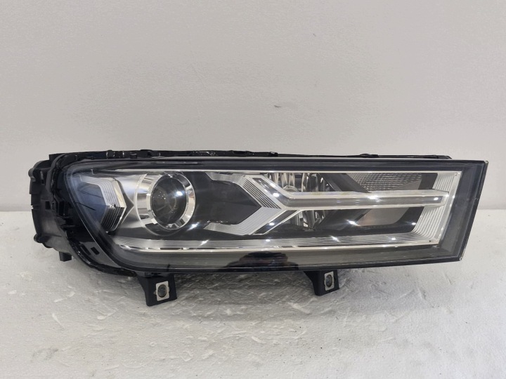 Licht rechts Audi Q7 4M Xenon LED USA komplett