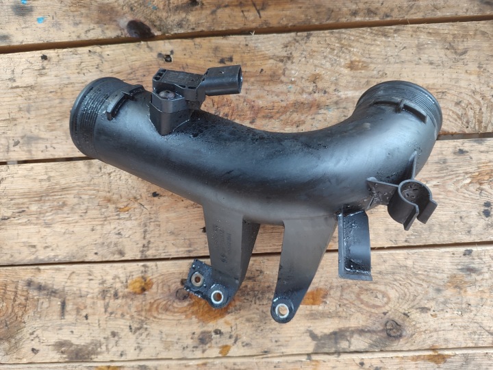 Volkswagen OE 2E0145762A cső, csővezeték levegő