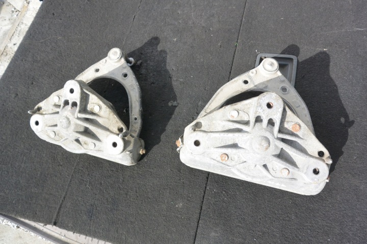 arm upper front right left AUDI Q7 4L LIFT VW TOUAREG 7L