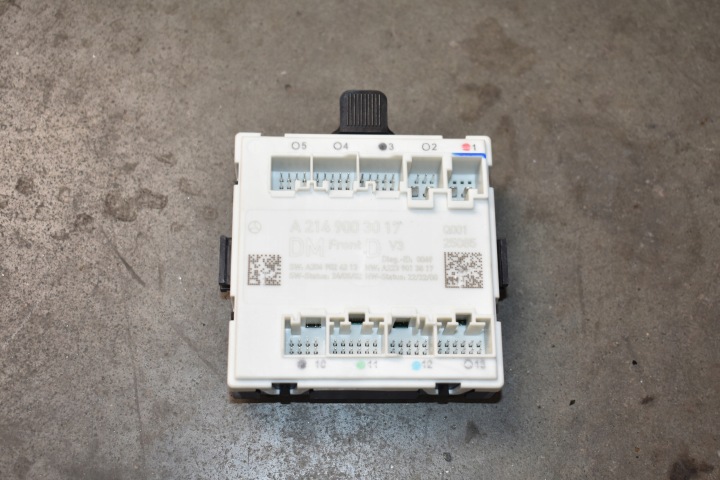 IDEALNY module door left front front MERCEDES W214 1