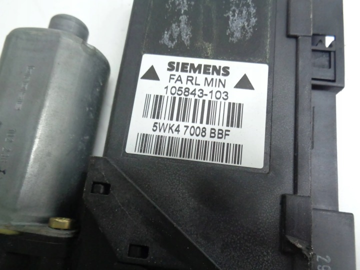 AUDI A4 B6 MOTORIĆ PROZORI STAKLA DESNI PREDNJI DIO SIEMENS 5WK47008BBF