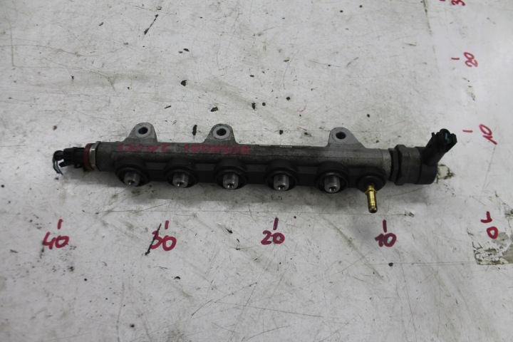 Rampe injection 8200718753 QASHQAI J10 2.0 DCI