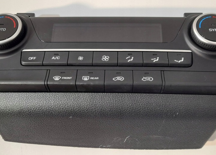 Hyundai Tucson TL Panel of the air conditioning 97250D3XXX (G484)