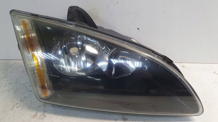 Licht vorne rechts FORD FOCUS MK2 04