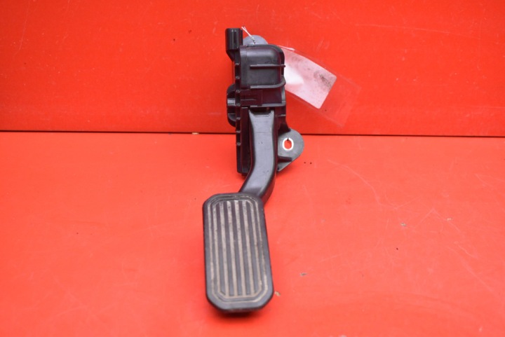 potencjometr plynový pedál EU 78120-47050 TOYOTA PRIUS 2 II XW20 1.5 VVTi 78KM