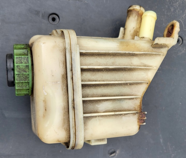 Servoölbehälter VW TOUAREG 7L AUDI Q7 4L OE EUROPA