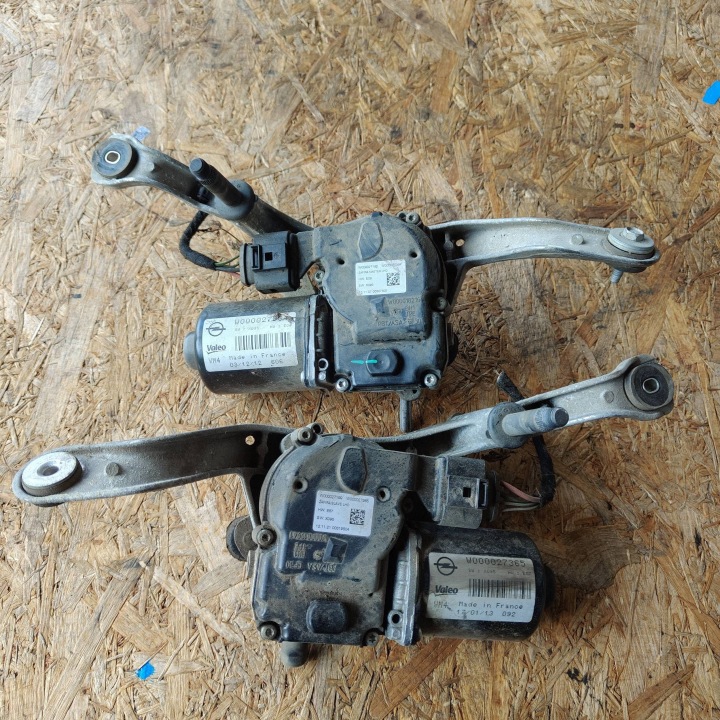 Opel Zafira C mechanismus stěračů z s motorkem Komplet W000027981