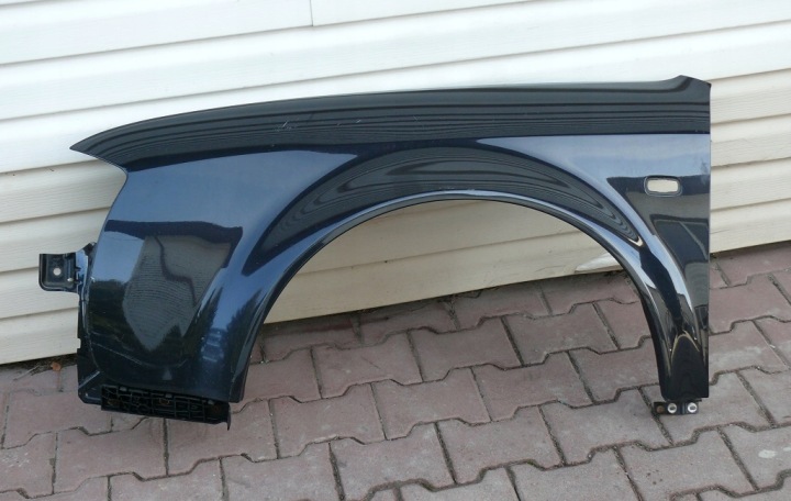 blatník levý předek AUDI S6 A6 C5 4.2 S-LINE LZ9W