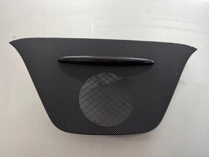 MERCEDES CLA W117 griglia copertura grembialina dell’altoparlante consolle A1725420023