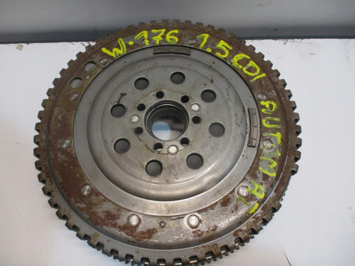 wheel flywheel MERCEDES 176 1,5CDI A6070301105
