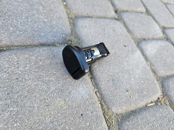 adapter zapalniczka utičnica zatyczka Renault Zoe