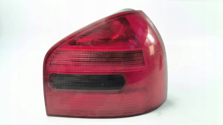 Licht rechts heck 8L0945096 AUDI A3 8L 5D HB