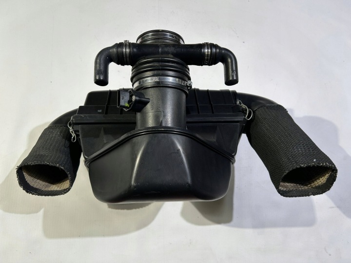 SCATOLA FILTRO tubo Maserati GranTurismo 4.2 2008