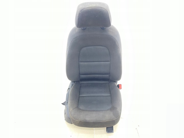 FOTEL jobb eleje elsö PASAZERA AUDI A4 B8 8K0 MATERIAL PODGRZEWANY EURO