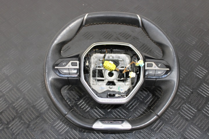 volant MULTIFUNKCYJNA PEUGEOT 5008 II 2 GT-LINE