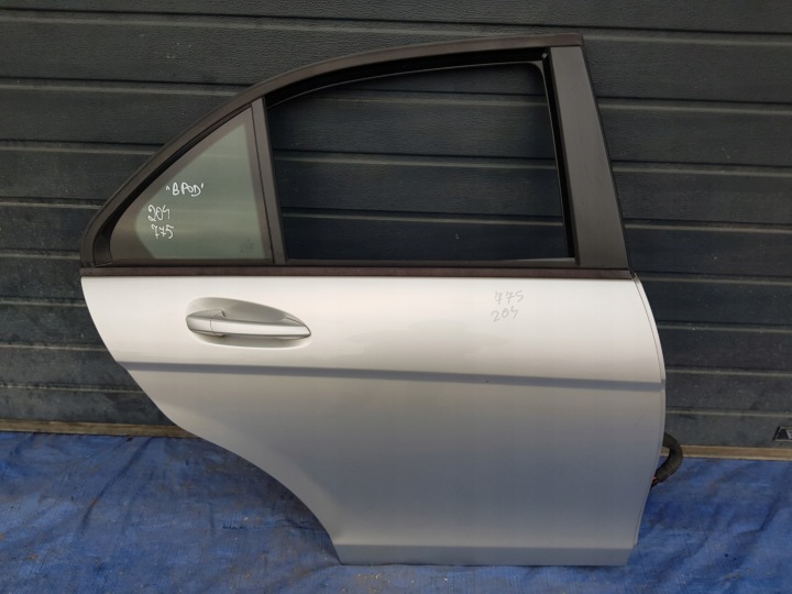 MERCEDES W204 SEDAN ajtó jobb far C775 775